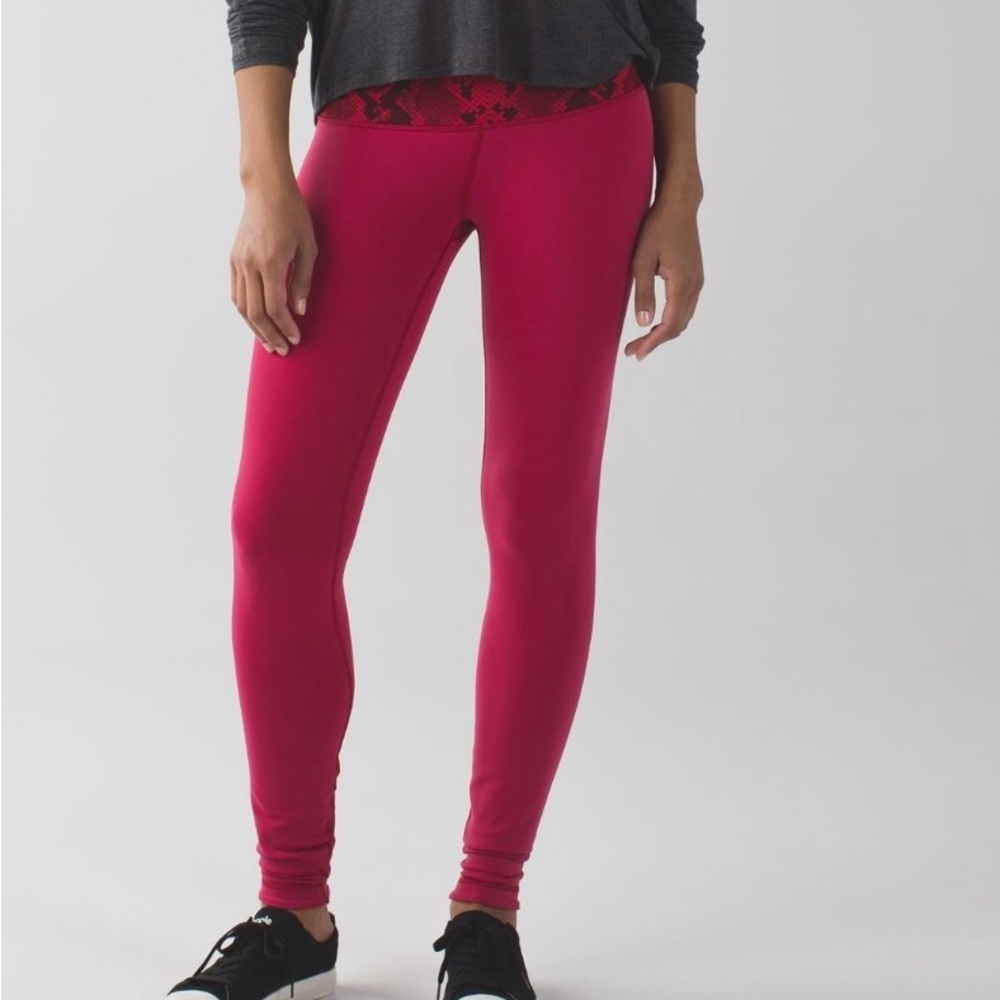 41. NWT Lululemon Wunder Under Pant III
(Reversible)
Cranberry / Alarming
Size 4